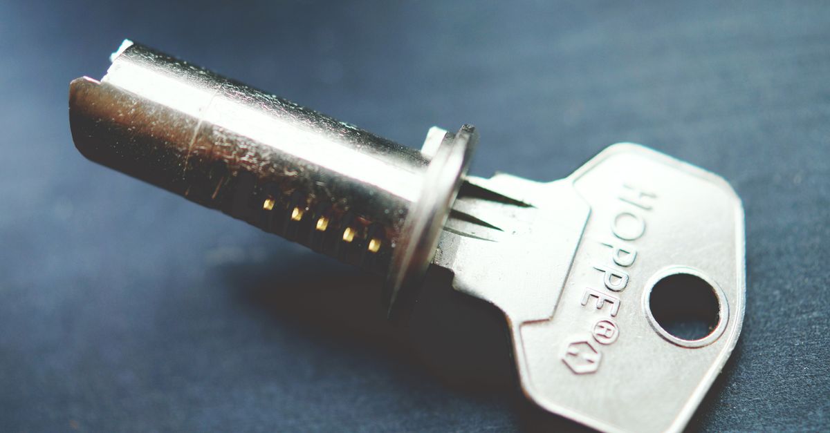 How to Spot a Legit Locksmith and Avoid Scams in Raleigh — Raleigh Pro Locksmith